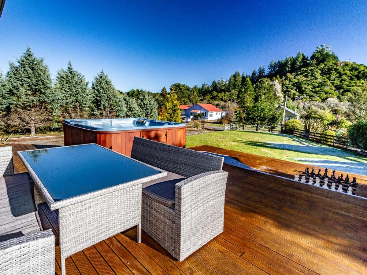 Pikorua - Raurimu Holiday Home Нешнел-Парк Экстерьер фото