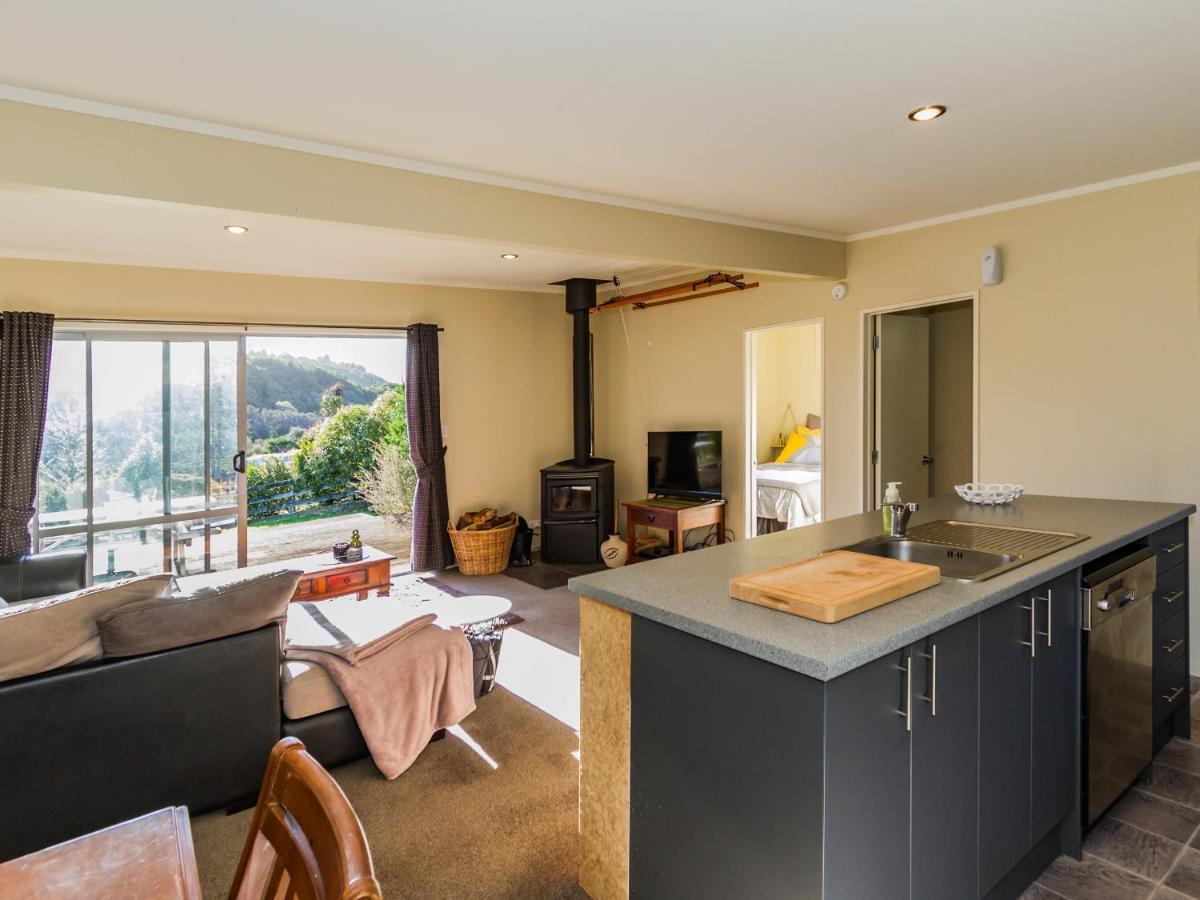 Pikorua - Raurimu Holiday Home Нешнел-Парк Экстерьер фото