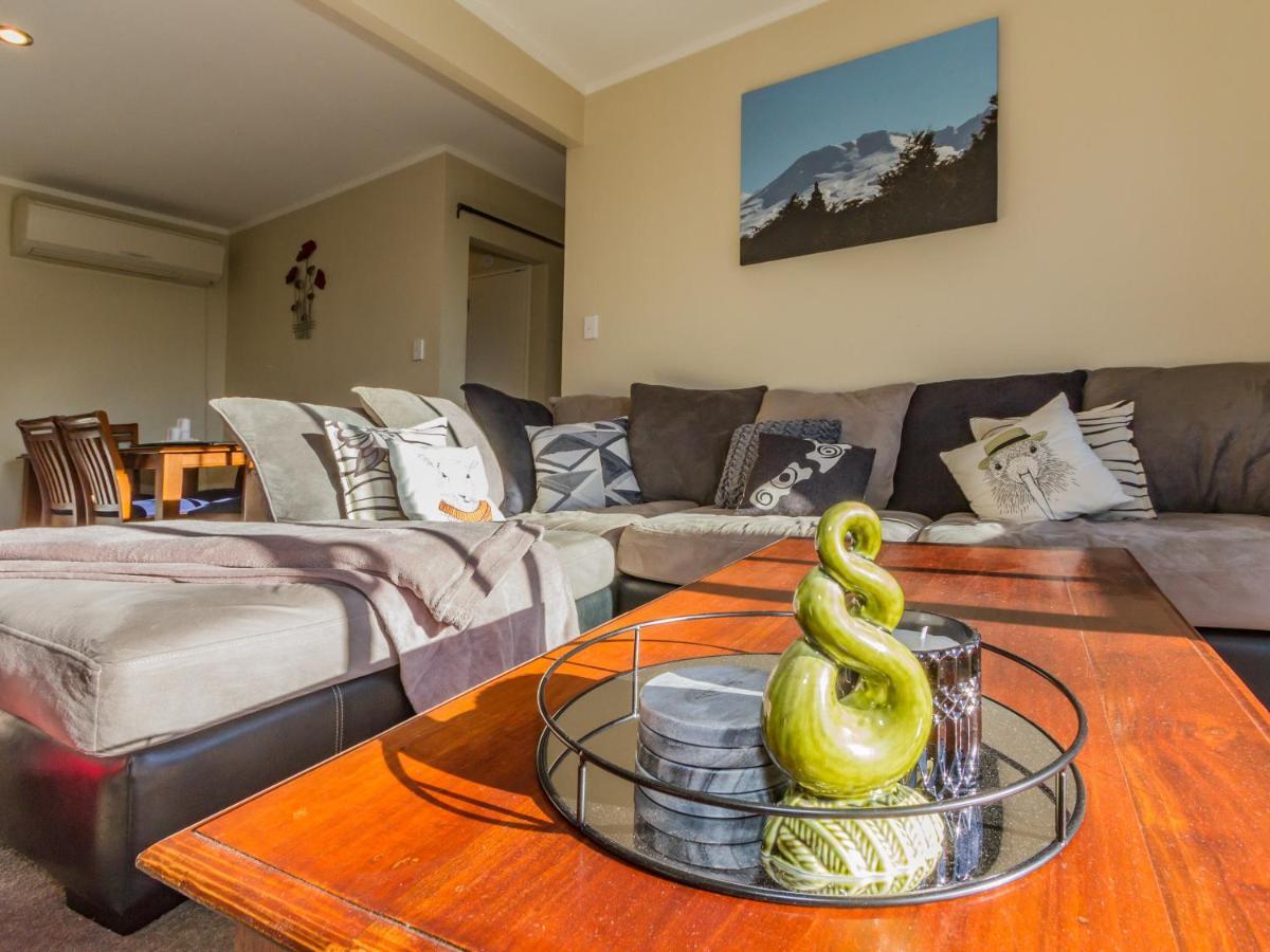 Pikorua - Raurimu Holiday Home Нешнел-Парк Экстерьер фото
