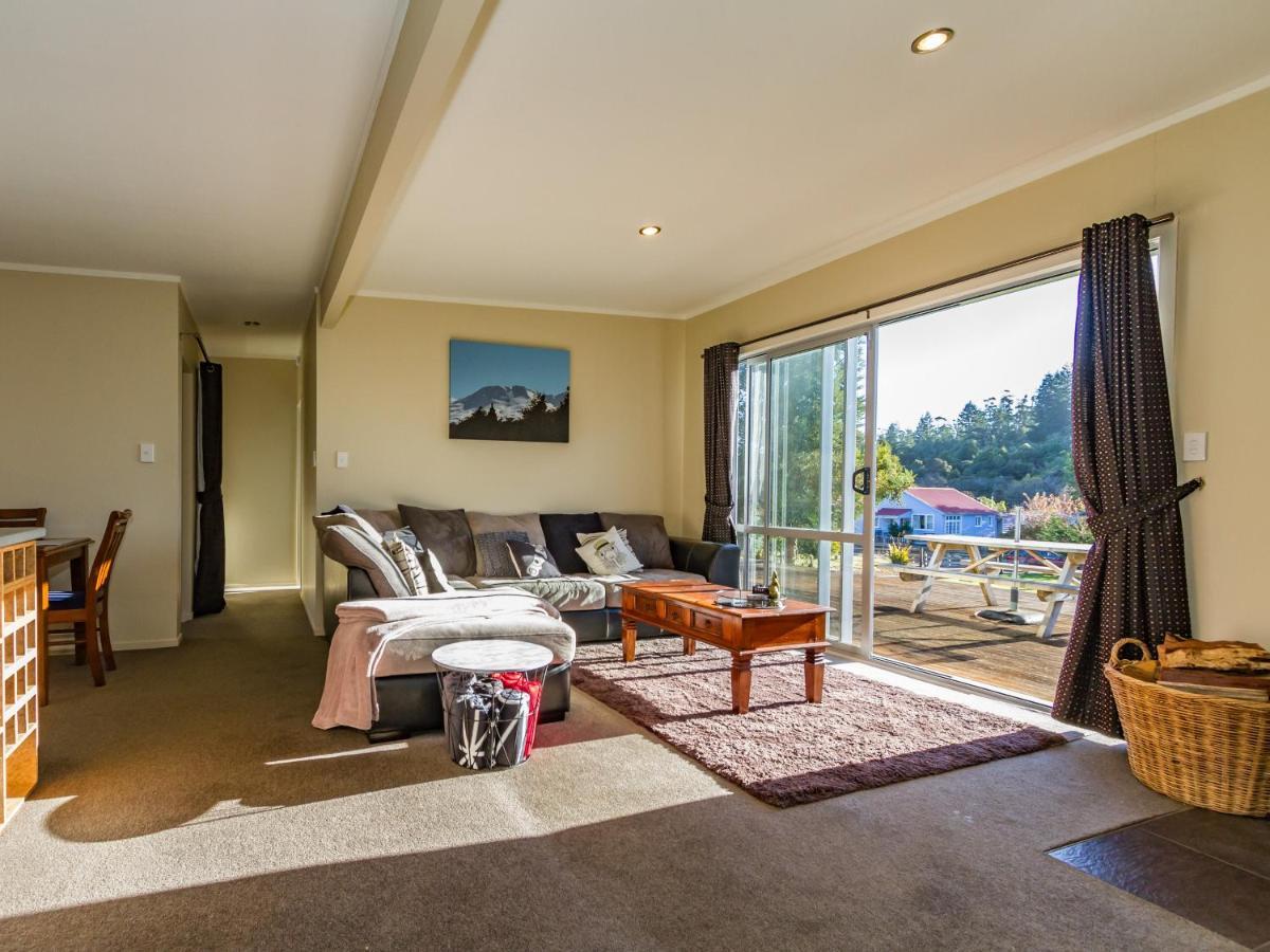 Pikorua - Raurimu Holiday Home Нешнел-Парк Экстерьер фото